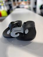 Oofos teenslippers, Ophalen, Nieuw, Zwart