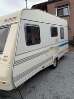 Mooie Gruau De Luxe 47 Ce met stapelbed., Caravans en Kamperen, Caravans, Overige merken, Omvormbare zithoek, Treinzit, 750 - 1000 kg