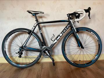 CUBE CrossXrace cyclocross-fiets (maat: M, als nieuw!), Fietsen en Brommers, 28 inch, Zo goed als nieuw, 15 tot 20 versnellingen