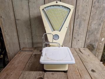 Renove Vintage weegschaal (Roeselare)  beschikbaar voor biedingen