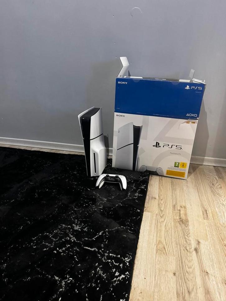 Ps5 slim disc model met garantie, Games en Spelcomputers, Spelcomputers | Sony PlayStation 5, Zo goed als nieuw, Ophalen