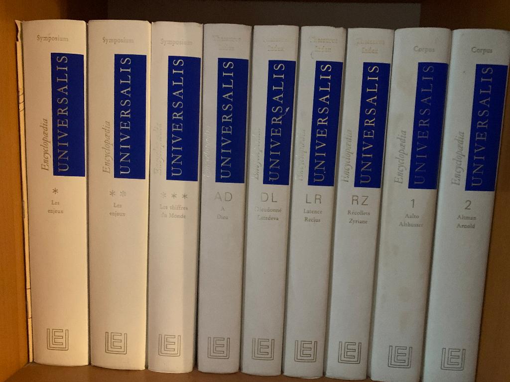 Encyclopaedia Universalis 1990 Complète - 30 Volumes, Livres, Encyclopédies, Comme neuf, Série complète, Général, Enlèvement
