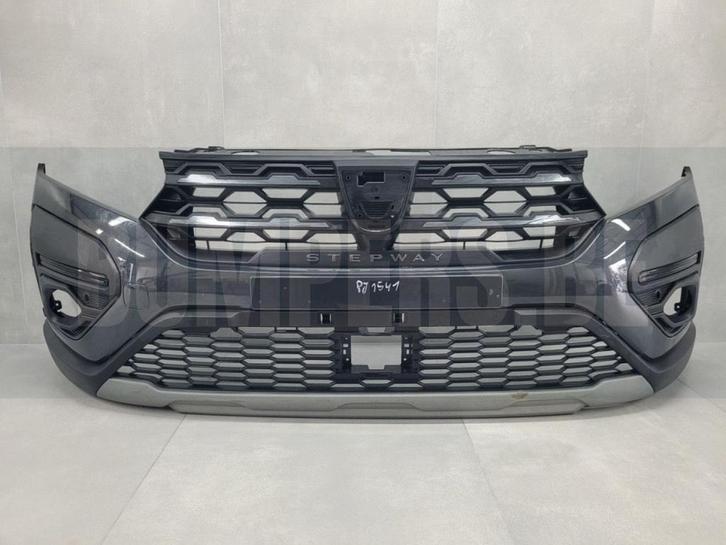 Bumper Dacia Sandero Stepway 3 III 20-22 620225509R Voorbump, Auto-onderdelen, Carrosserie, Bumper, Voor, Gebruikt, 6 maanden garantie