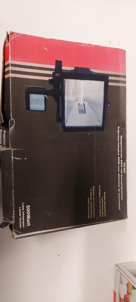 Halogène 500W - neuf - avec détecteur de mouvement, Bricolage & Construction, Éclairage de chantier, Neuf, Lampe avec luminaire