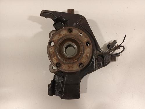 WIELNAAF LINKS VOOR Opel Combo (01-2012/12-2018), Auto-onderdelen, Remmen en Aandrijving, Opel, Gebruikt