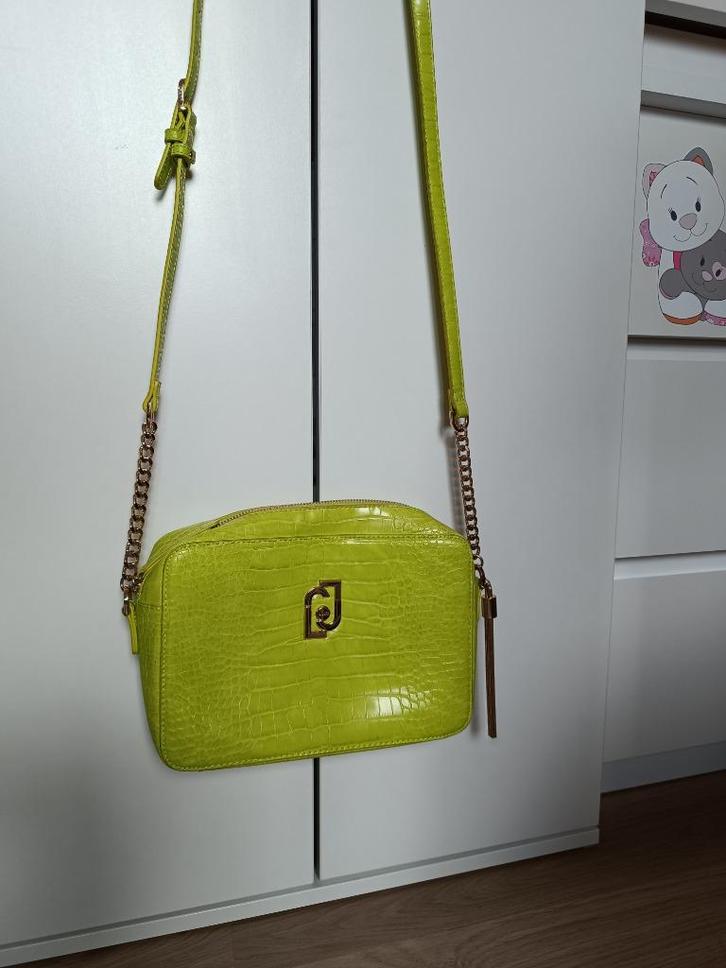 Handtas van Liu Jo, Handtassen en Accessoires, Tassen | Schoudertassen, Zo goed als nieuw, Overige merken, Ophalen of Verzenden