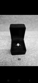 White gold Diamond ring, Bijoux, Sacs & Beauté, Bagues, Avec pierre précieuse, Or, Femme, Enlèvement ou Envoi