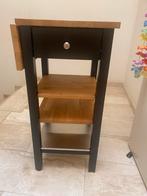 Bijzettafel op 2 wielen met opberglade, Huis en Inrichting, Tafels | Bijzettafels, Ophalen, Zo goed als nieuw, Hout, 60 cm of meer