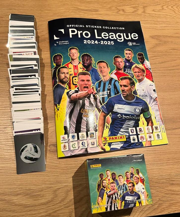 Panini pro league 2024/2025 Alles stickers+ leeg album, Hobby en Vrije tijd, Stickers en Plaatjes, Nieuw, Meerdere stickers, Ophalen of Verzenden