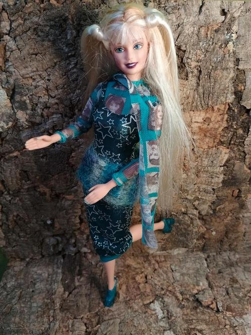 Barbie fashion doll Hollywood nails 1999, Verzamelen, Poppen, Zo goed als nieuw, Fashion Doll, Ophalen of Verzenden