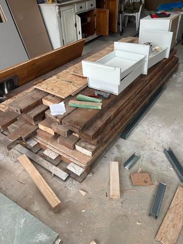 Balken van verschillende formaten beschikbaar voor biedingen