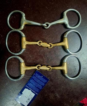 Verschillende paardenspullen te koop beschikbaar voor biedingen