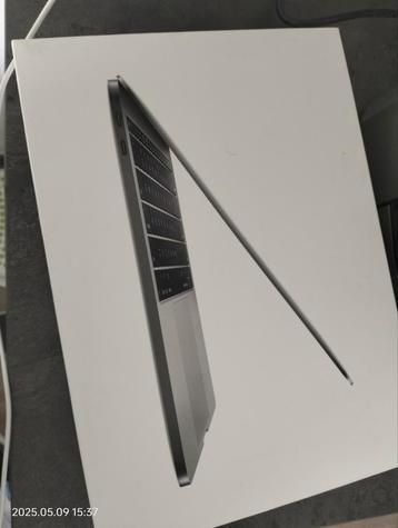 DOOS MacBook Pro 13 inch A1708, Enlèvement
