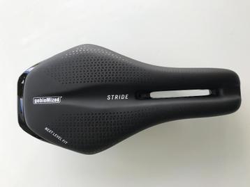 Zadel TT-fiets GEBIOMIZED stride S  Syncros S50 130mm width disponible aux enchères