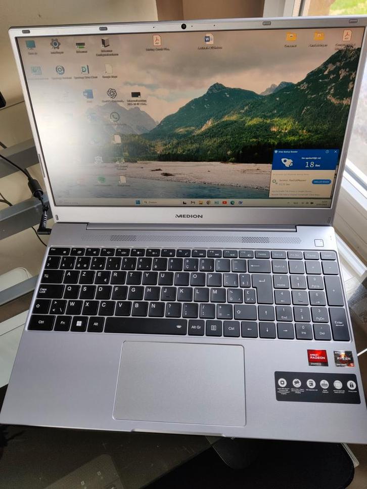 Medion Notebook 15,6" (MD 64140), Computers en Software, Windows Laptops, Zo goed als nieuw, 16 inch, SSD, 8 GB, Azerty, Ophalen