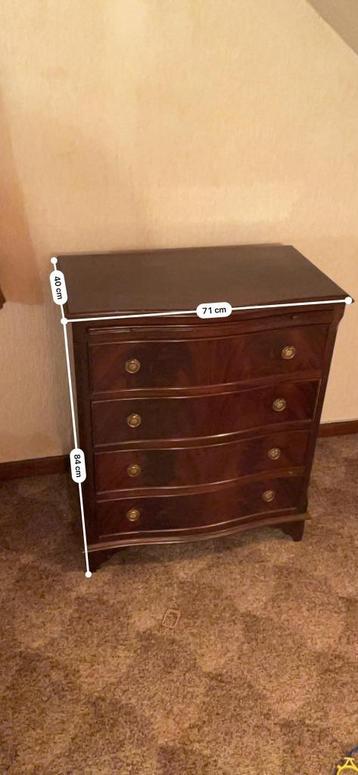 Très ancienne commode  avec tablette rétractable  prix fixe, Maison & Meubles, Armoires | Commodes, 25 à 50 cm, Moins de 100 cm