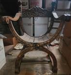 19e eeuwse fauteuil Curule of Dagobert in notenhout, Antiek en Kunst, Ophalen