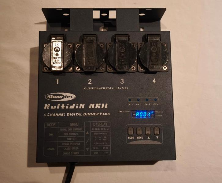 Showtec Multidim MKII dimmer pack, Musique & Instruments, Lumières & Lasers, Utilisé, Autres types, Commande sonore, Enlèvement