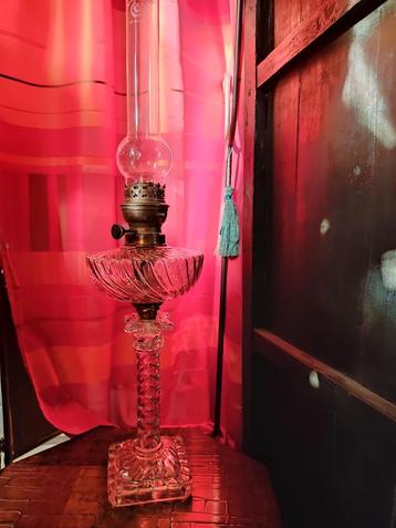 Baccarat-kristallen kerosinelamp  beschikbaar voor biedingen