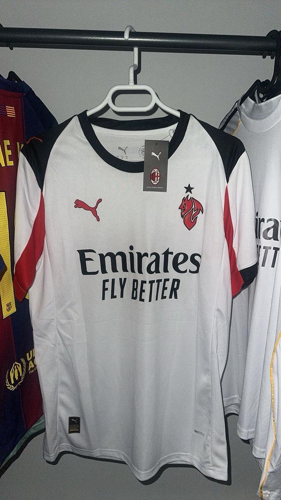 Rafa Leão Ac milan, Sport en Fitness, Voetbal, Zo goed als nieuw, Ophalen of Verzenden