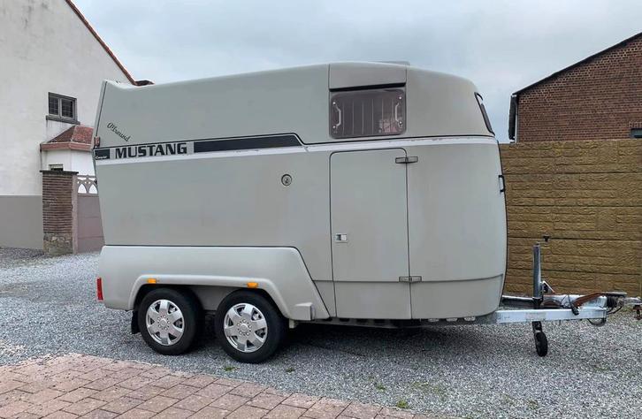 Mustang allaround 2 p in zeer nette staat 2001, Dieren en Toebehoren, Paarden en Pony's | Trailers en Aanhangwagens, Gebruikt