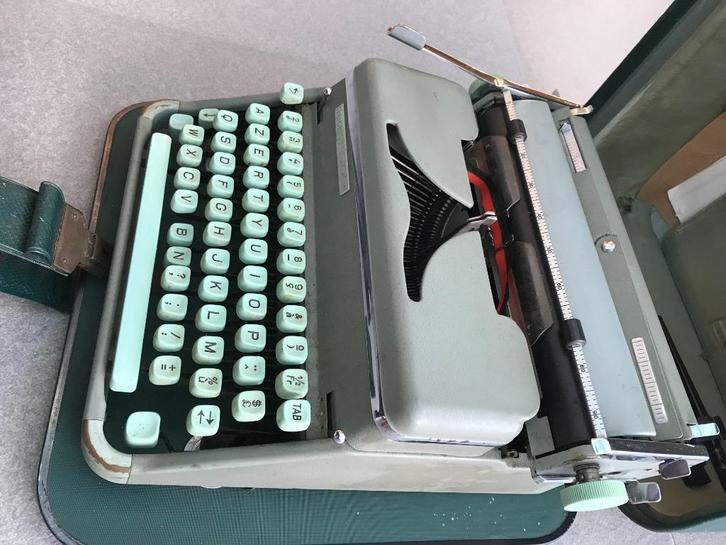 Typemachine Hermes 2000, Antiek en Kunst, Antiek | Kantoor en Zakelijk, Ophalen