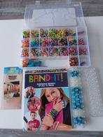 Ensemble de Band-it (bijoux en élastique) et de métiers à ti, Enlèvement