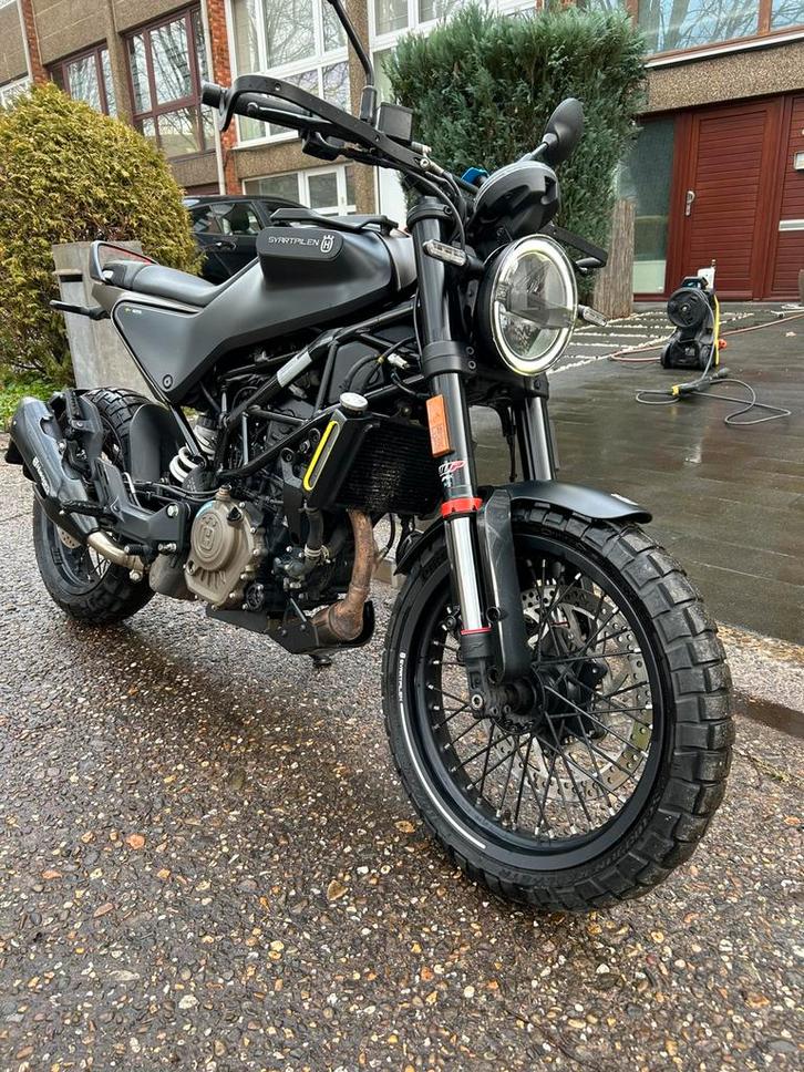 Husqvarna 125 Svartpilen 2022, Motoren, Motoren | Husqvarna, Particulier, Naked bike, 11 kW of minder, 1 cilinder, Minimaal motorrijbewijs A1