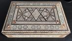 Ancienne Boite Syrienne en Nacre & Bois Précieux, Enlèvement ou Envoi