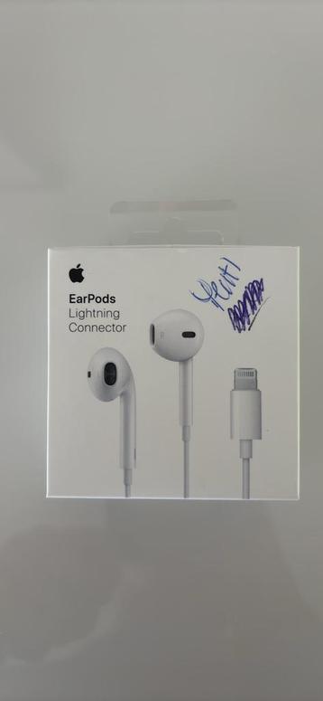 Apple EarPods Lightning Connector  beschikbaar voor biedingen