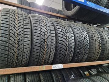 225/45/18 Zomerbanden diverse A-merken 5.5+mm vanaf €50 p st beschikbaar voor biedingen