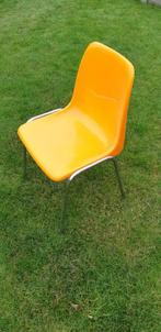 unieke oranje vintage stoel, Huis en Inrichting, Stoelen, Drie, Kunststof, Gebruikt, Vintage