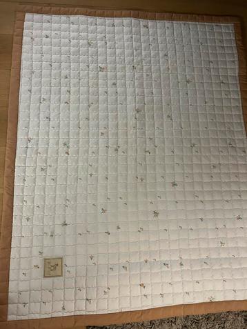 Wasbaar speelkleed ‘Love by Lily’ beschikbaar voor biedingen