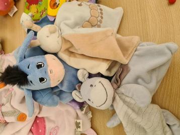 zachte knuffels beschikbaar voor biedingen