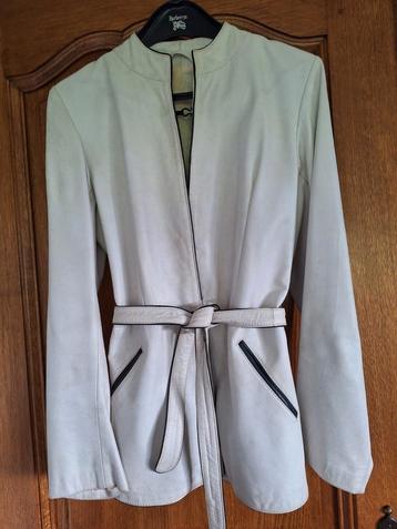 Longue veste en cuir blanc, taille 36