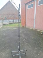 Metalen kapstok, Enlèvement