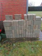 Volle Betonblokken Nieuw, Ophalen