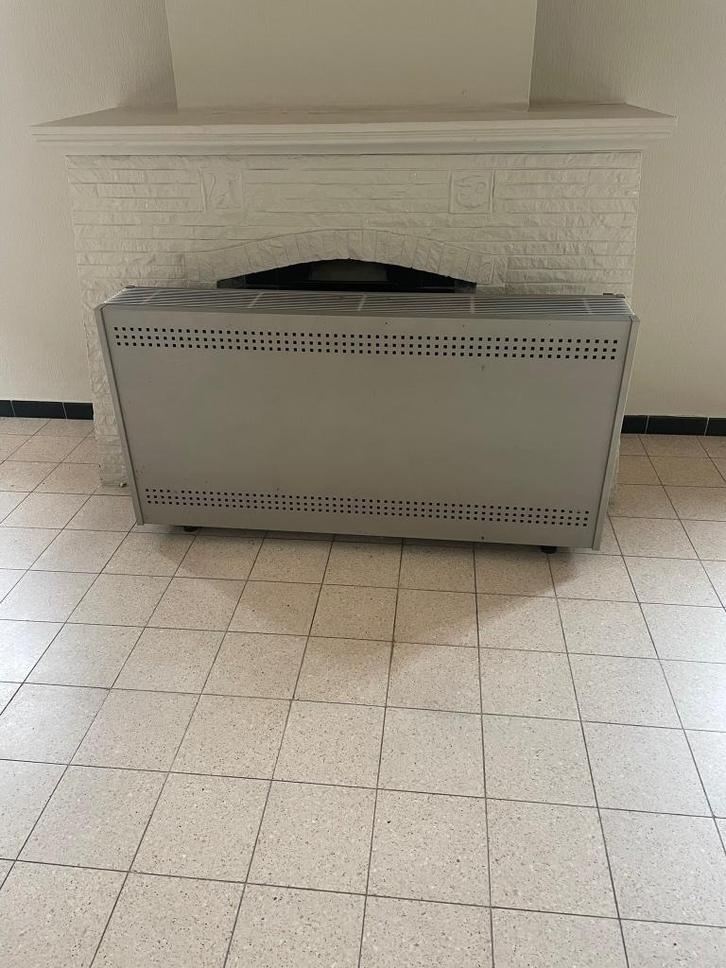 Gas-muurradiator, Doe-het-zelf en Bouw, Verwarming en Radiatoren, Gebruikt, Radiator, 800 watt of meer, 30 tot 80 cm, 60 tot 150 cm