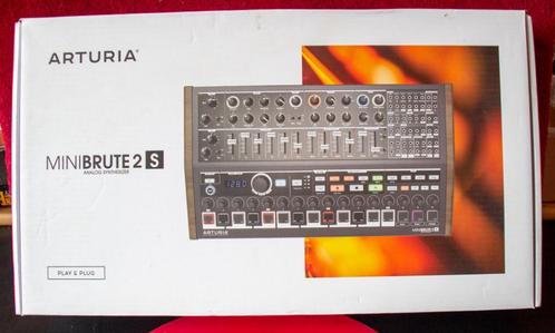 Arturia MniBrute 2S, Muziek en Instrumenten, Synthesizers, Zo goed als nieuw, Overige aantallen, Overige merken, Ophalen of Verzenden