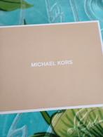 Michael Kors taille 39, Collections, Cartes de naissance & Cartes de visite, Enlèvement ou Envoi