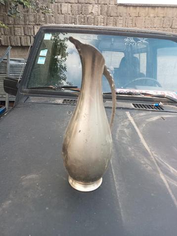 Vase en inox, Enlèvement