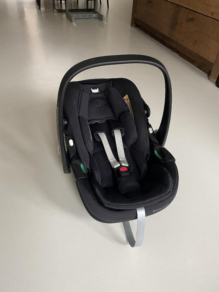 Maxi-Cosi Pebble 360 pro i-size essential (zwart), Kinderen en Baby's, Autostoeltjes, Zo goed als nieuw, Maxi-Cosi, 0 t/m 13 kg