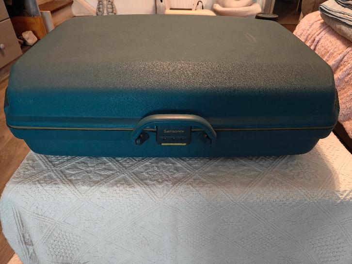 Valise Samsonite modèle Oyster Carat, Bijoux, Sacs & Beauté, Valises, Neuf, Plastique dur, 60 à 70 cm, Roulettes, Enlèvement