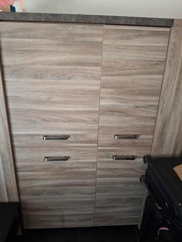 Dressoir kast beschikbaar voor biedingen