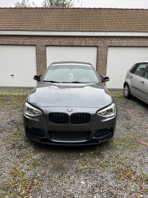 BMW 116i F21 2014, Auto's, BMW, Particulier, 1 Reeks, Zetelverwarming, Benzine, Euro 6, 3 deurs, Handgeschakeld, Alcantara, Achterwielaandrijving