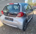 Toyota Aygo 1.0Vvti /Benzine **24.000km**, Auto's, Toyota, Voorwielaandrijving, Stof, Bedrijf, Handgeschakeld
