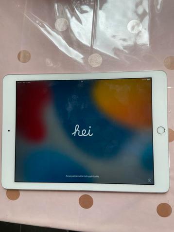 Ipad air2 64Gb met azerty klavier, Ophalen, Zo goed als nieuw