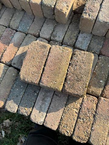 Te koop beton klinker  beschikbaar voor biedingen