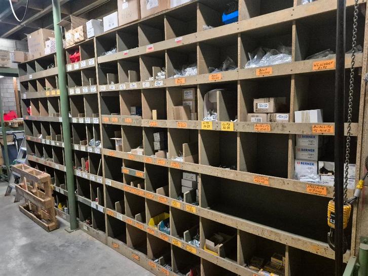 Vente totale de matériel sanitaire et de chauffage central, Bricolage & Construction, Sanitaire, Neuf, Autres types, Enlèvement ou Envoi