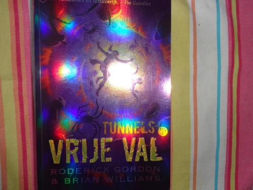 R.Goron&B.Williams  Tunnels  Deel 3  Vrije val, Boeken, Fantasy, Gelezen, Ophalen of Verzenden